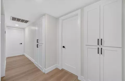 Entry Way - 609 E Hampton Way, Fresno, CA 93704 photo 6 of 6
