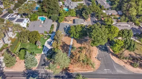 View/Area - 609 E Hampton Way, Fresno, CA 93704 photo 2 of 3