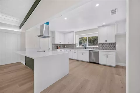 Kitchen - 609 E Hampton Way, Fresno, CA 93704 photo 1 of 4