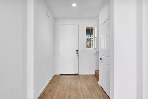 Entry Way - 7461 E Princeton, Fresno, CA 93737 photo 1 of 3