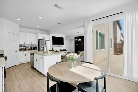 Kitchen - 7461 E Princeton, Fresno, CA 93737 photo 6 of 6