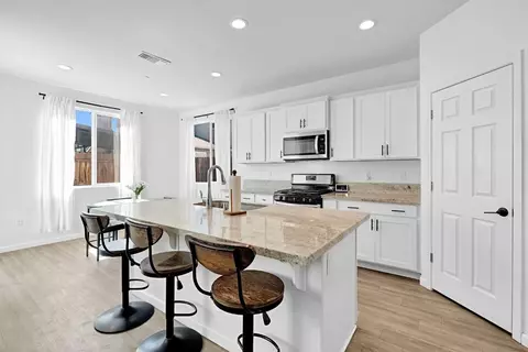 Kitchen - 7461 E Princeton, Fresno, CA 93737 photo 2 of 6
