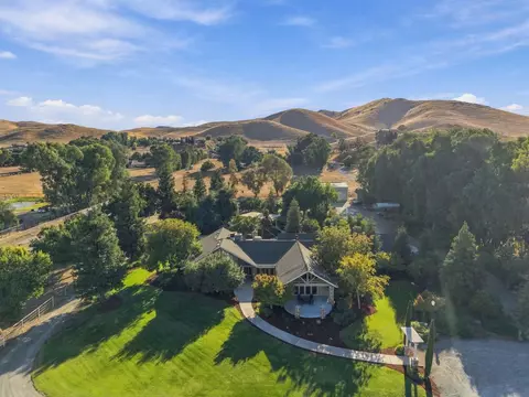 View/Area - 31255 Palm Dr, Exeter, CA 93221 photo 1 of 7