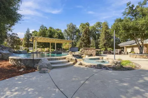 Exterior - 31255 Palm Dr, Exeter, CA 93221 photo 12 of 38