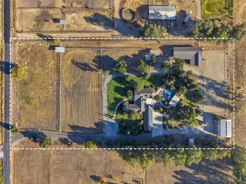 View/Area - 31255 Palm Dr, Exeter, CA 93221 photo 6 of 7