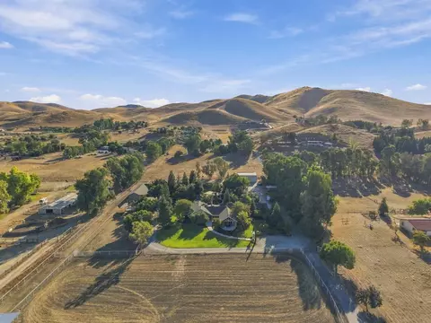 View/Area - 31255 Palm Dr, Exeter, CA 93221 photo 4 of 7