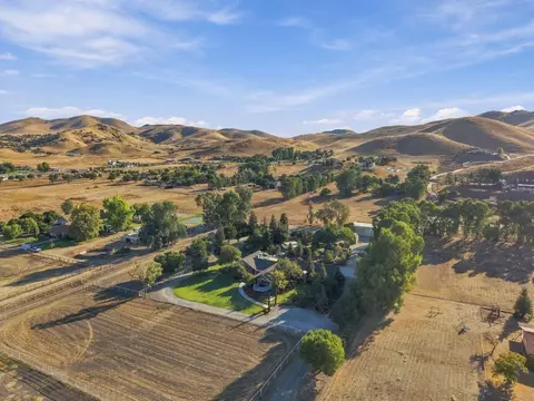 View/Area - 31255 Palm Dr, Exeter, CA 93221 photo 3 of 7