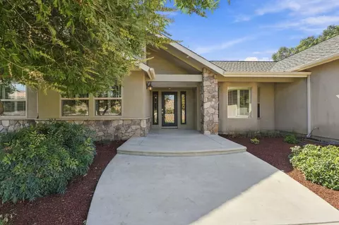 Exterior - 31255 Palm Dr, Exeter, CA 93221 photo 6 of 38