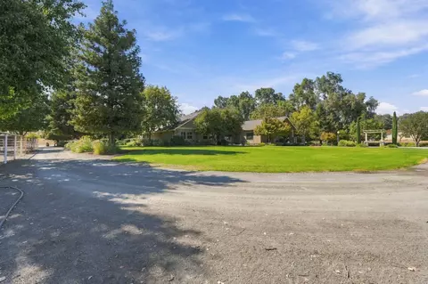 Exterior - 31255 Palm Dr, Exeter, CA 93221 photo 21 of 38