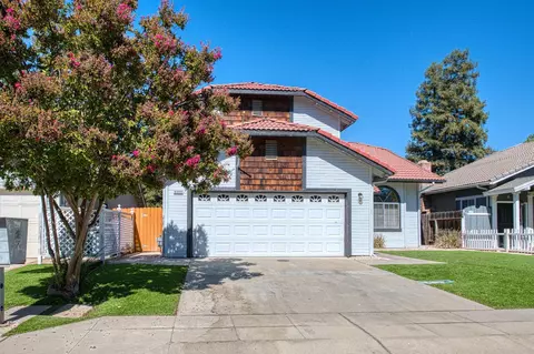 3502 W Wrenwood Ave, Fresno, CA 93711