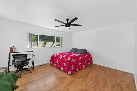 Bedroom - 6405 E Lyell Ave, Fresno, CA 93727 photo 1 of 2