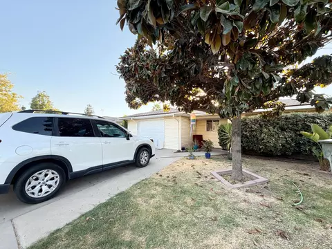 Exterior - 525 Oatman Ave, Sanger, CA 93657 photo 7 of 8