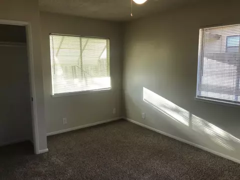 Bedroom - 525 Oatman Ave, Sanger, CA 93657 photo 1 of 2