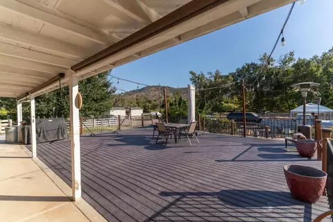 Exterior - 6855 Live Oak Dr, Sanger, CA 93657 photo 8 of 13