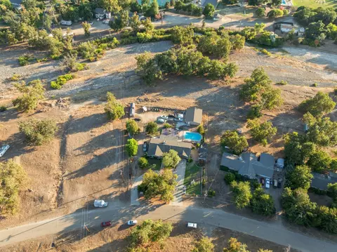 View/Area - 6855 Live Oak Dr, Sanger, CA 93657 photo 7 of 11