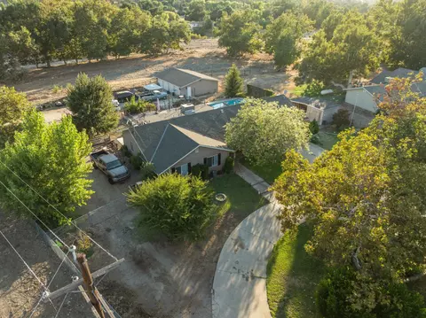 View/Area - 6855 Live Oak Dr, Sanger, CA 93657 photo 4 of 11