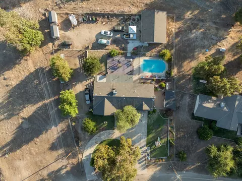 View/Area - 6855 Live Oak Dr, Sanger, CA 93657 photo 1 of 11