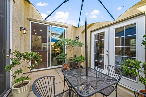 Exterior - 1786 N Merlan Ln, Clovis, CA 93619 photo 2 of 6