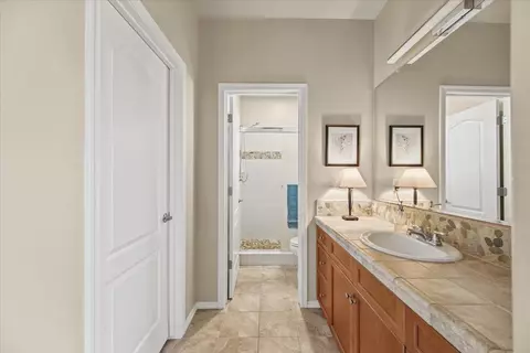 Bath - 1786 N Merlan Ln, Clovis, CA 93619 photo 2 of 3