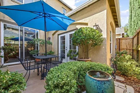 Exterior - 1786 N Merlan Ln, Clovis, CA 93619 photo 4 of 6