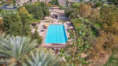 Exterior - 1786 N Merlan Ln, Clovis, CA 93619 photo 6 of 6