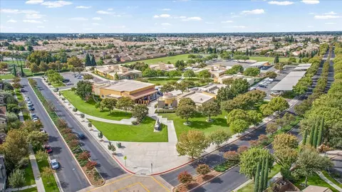 View/Area - 1786 N Merlan Ln, Clovis, CA 93619 photo 3 of 5
