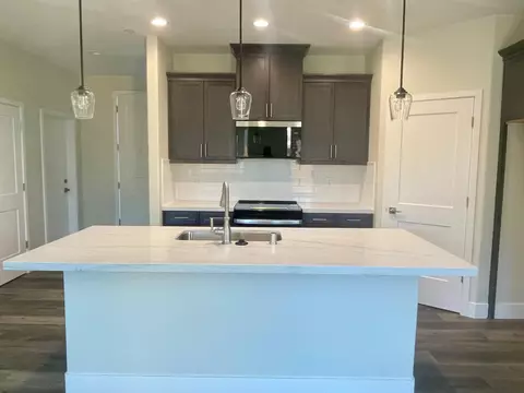 16269 W Sunset Ave, Kerman, CA 93630 photo 2