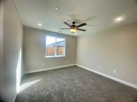 16251 W Sunset Ave, Kerman, CA 93630 photo 4
