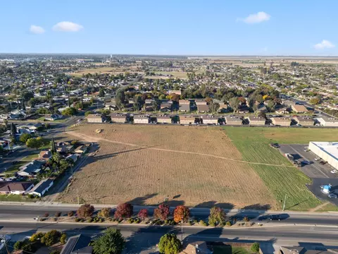 0 E Cleveland Ave, Madera, CA 93638 photo 4