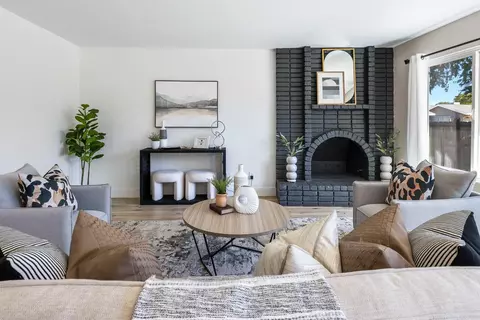 Living - 411 Mcarthur Ave, Clovis, CA 93611 photo 5 of 8