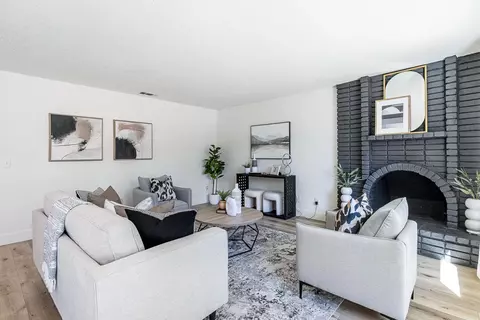 Living - 411 Mcarthur Ave, Clovis, CA 93611 photo 6 of 8