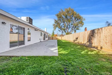 Exterior - 411 Mcarthur Ave, Clovis, CA 93611 photo 5 of 5