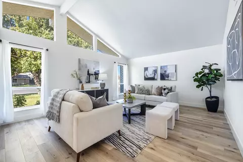 Living - 411 Mcarthur Ave, Clovis, CA 93611 photo 1 of 8
