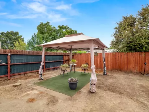 Exterior - 1708 Echo Canyon Ave, Coalinga, CA 93210 photo 10 of 11