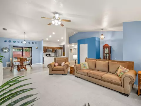Living - 1708 Echo Canyon Ave, Coalinga, CA 93210 photo 3 of 3