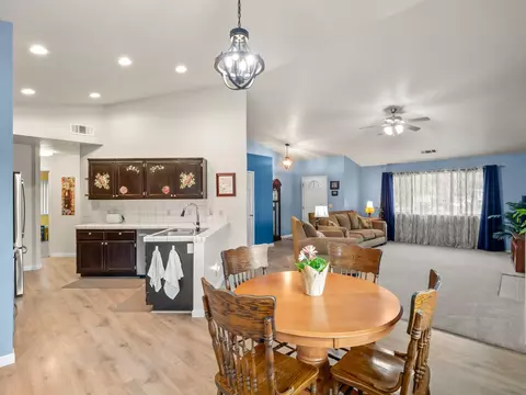 Dining - 1708 Echo Canyon Ave, Coalinga, CA 93210 photo 2 of 2