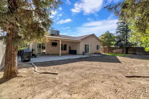 Exterior - 690 Carey Ave, Fowler, CA 93625 photo 4 of 6