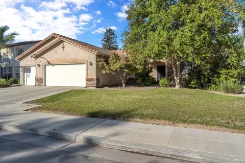 Exterior - 690 Carey Ave, Fowler, CA 93625 photo 2 of 6