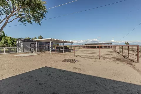 Exterior - 5478 Poinsetta Ave, Clovis, CA 93619 photo 20 of 25