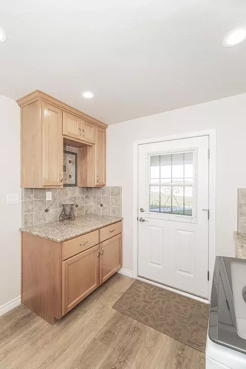 Kitchen - 5478 Poinsetta Ave, Clovis, CA 93619 photo 4 of 4