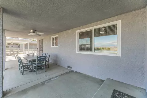 Exterior - 5478 Poinsetta Ave, Clovis, CA 93619 photo 2 of 25
