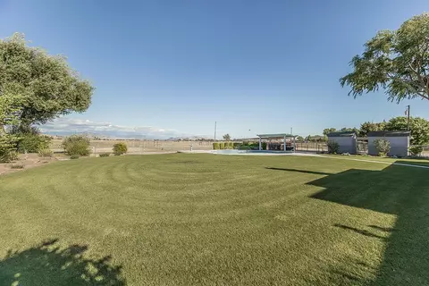 Exterior - 5478 Poinsetta Ave, Clovis, CA 93619 photo 9 of 25
