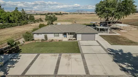 Other - 5478 Poinsetta Ave, Clovis, CA 93619 photo 13 of 14