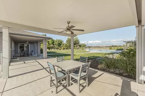 Exterior - 5478 Poinsetta Ave, Clovis, CA 93619 photo 11 of 25