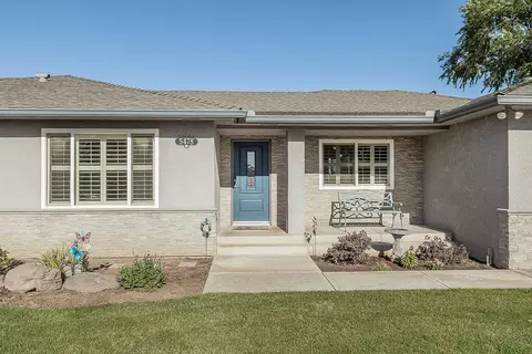 Exterior - 5478 Poinsetta Ave, Clovis, CA 93619 photo 1 of 25