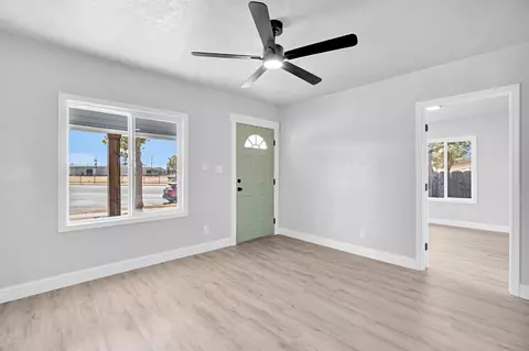 Living - 3007 E Montecito Ave, Fresno, CA 93721 photo 3 of 6
