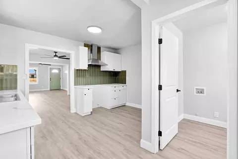 Entry Way - 3007 E Montecito Ave, Fresno, CA 93721 photo 3 of 3