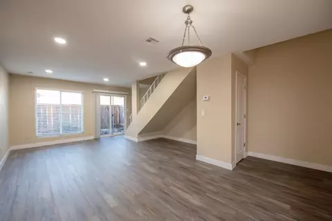 7166 N Fruit Ave #161, Fresno, CA 93711