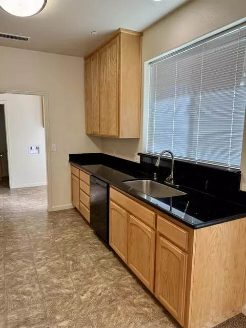 Kitchen - 40796 Highway 49, Oakhurst, CA 93644 photo 2 of 4
