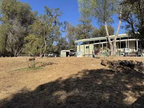 Exterior - 40796 Highway 49, Oakhurst, CA 93644 photo 9 of 9